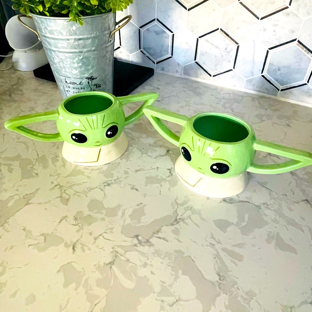 STAR WARS: THE MANDALORIAN GROGU SCULPTED CERAMIC MUG SET